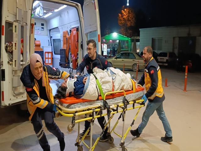 Zincir markette korkunç olay: Başı yük asansörüne sıkıştı! Yaşam savaşı veriyor