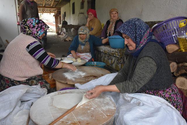 İki asırdır bu köye gelen hiç kimse aç kalmıyor