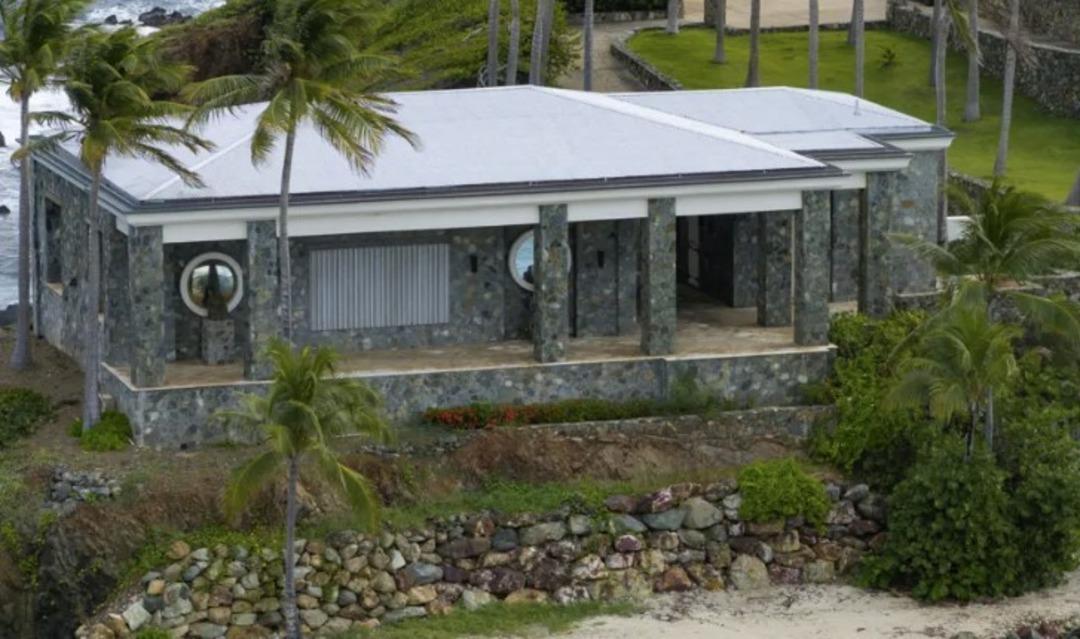 Epstein in  istismar  adası ilk kez görüntülendi!  3