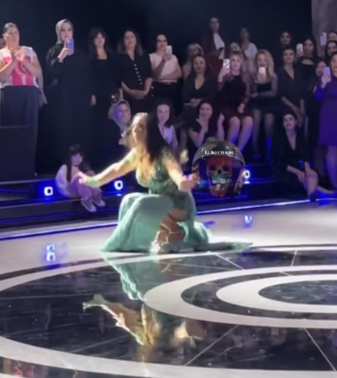 Oryantal Asena çömeldi, garip hareketler yaptı! Yorumlar gecikmedi 2