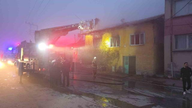 Kütahya’da ahşap evde çıkan yangında 85 yaşındaki kadın hayatını kaybetti 1