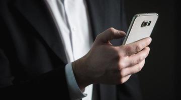 Hindistan hükümeti o uygulamayı tüm telefonlara zorunlu kılmıştı! Tepkiler çığ gibi büyüdü