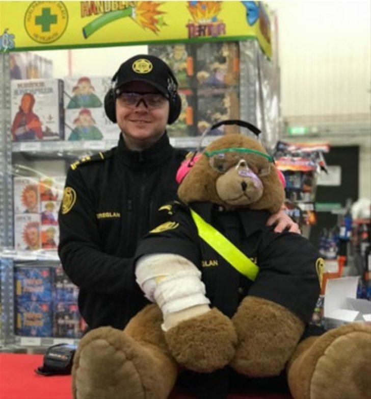 Polisler burada ne iş yapıyor?  G3