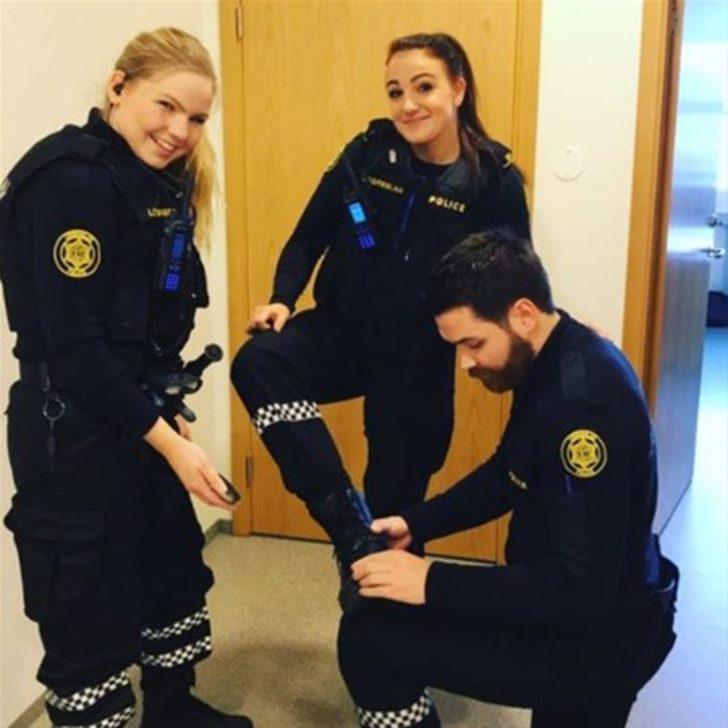 Polisler burada ne iş yapıyor?  G4