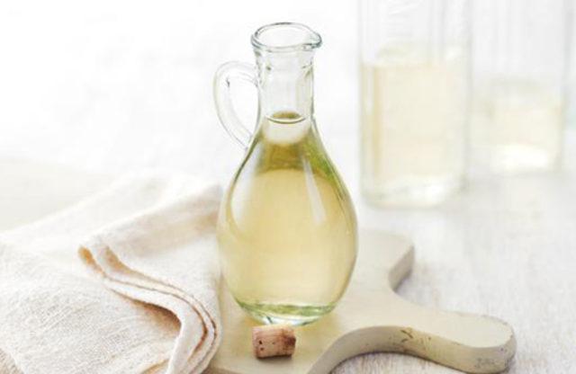 white wine vinegar 16x9