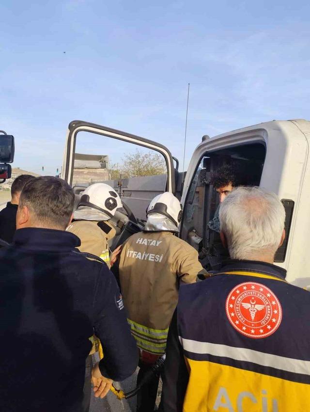 Antakya’da trafik kazası: 1 yaralı 1