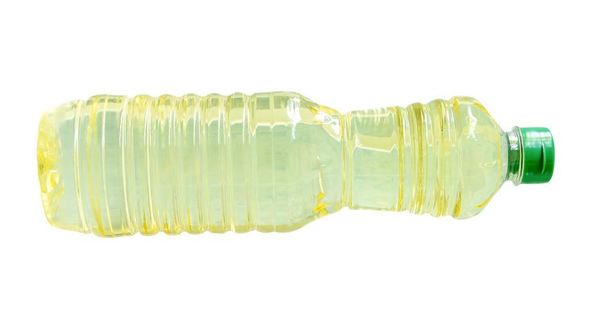 Plastik neden zamanla sararır? Sebebi nedir?