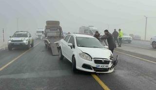 Yoğun sis Tatvan’da zincirleme kazaya neden oldu