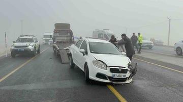 Yoğun sis Tatvan’da zincirleme kazaya neden oldu