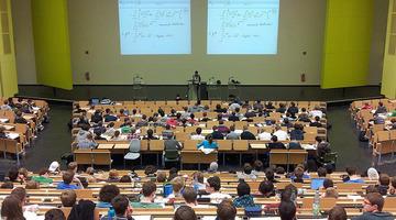 Üniversitelerde yeni dönem: "Yerine imza atarım" bitiyor: Mobil yoklama başlıyor