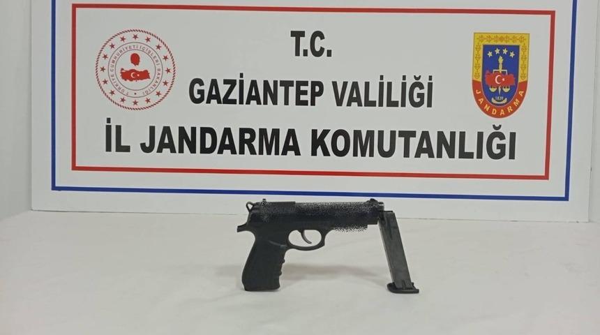 Gaziantep’te uyuşturucu ve kaçakçılık operasyonlarında 3 şahıs tutuklandı