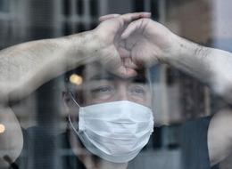 Salgın alarmı:  o ülke maskeye geri dönüyor! 