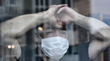 'Pandemi benzeri' salgın alarmı: O ülke maskeye geri dönüyor! 