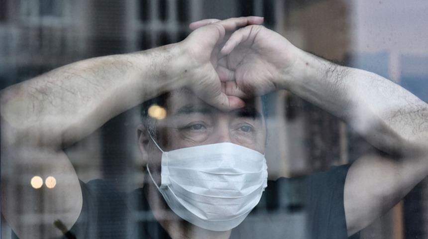 'Pandemi benzeri' salgın alarmı: O &uuml;lke maskeye geri d&ouml;n&uuml;yor! 