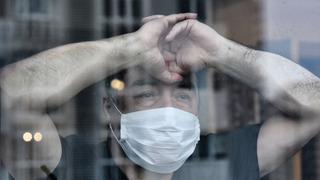 'Pandemi benzeri' salgın alarmı: O ülke maskeye geri dönüyor! 