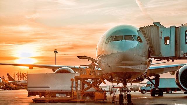 THYAO, PGSUS ve TAVHL i&ccedil;in G&ouml;ky&uuml;z&uuml; bulutlu uyarısı: İşte yeni 2026 hedef fiyatları