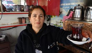 Kentin tek kadın çaycısı