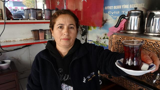 Kentin tek kadın çaycısı! Eşi eleman bulamayınca çaycı oldu: Kadınların yapamayacağı iş yok