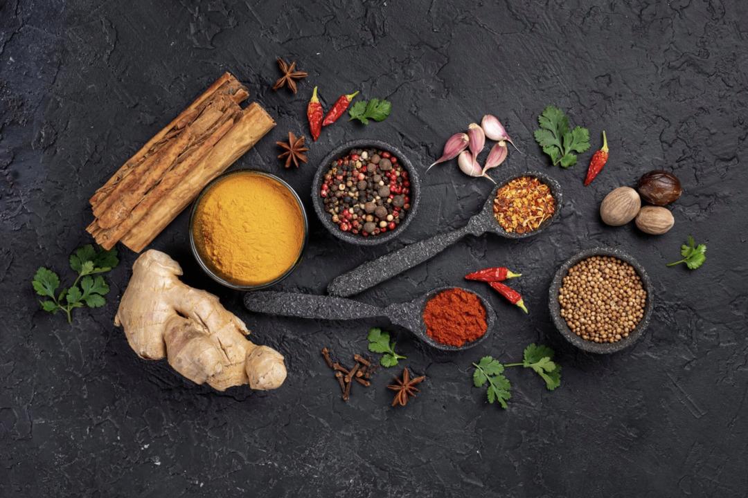 D&uuml;nya mutfağına meraklı olanların mutfağında mutlaka bulunması gereken baharatlar 1