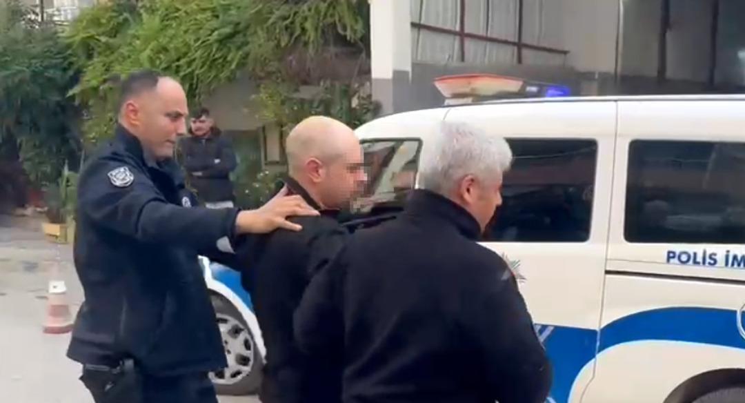 İç çamaşırına kadar soyundu! Mersin de sokakta anadan üryan dolaşan Rus ağızları açık bıraktı 4