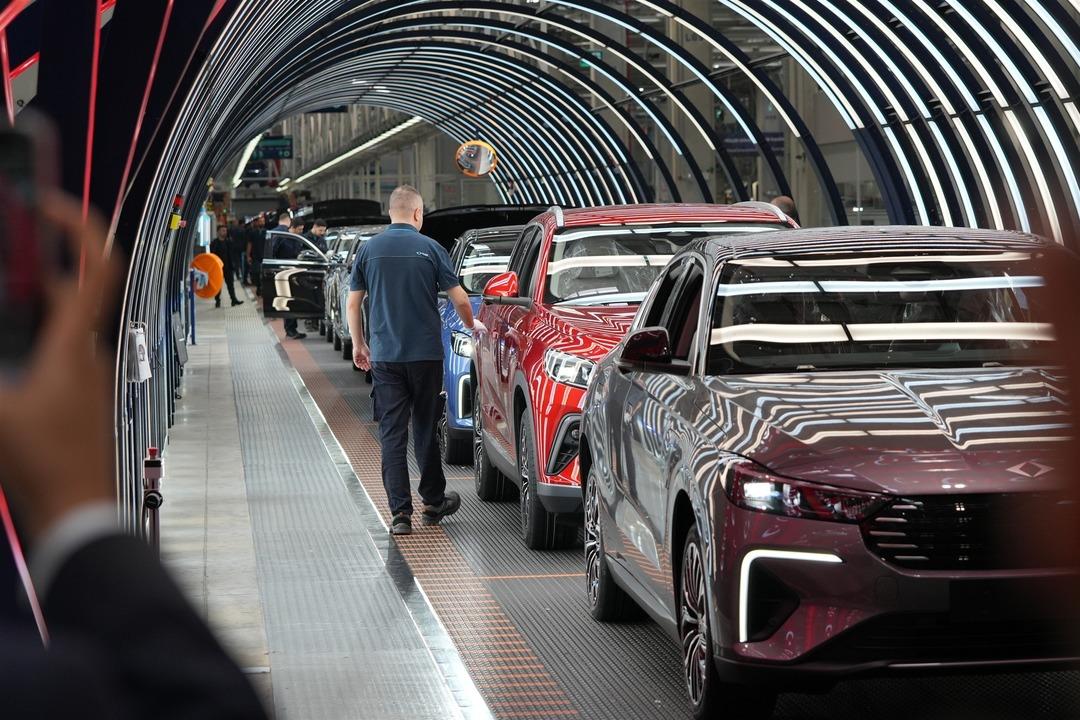 Togg T10F üretim hattında görüldü! Yıl sonu kampanyası: 1 milyon TL ye 0 faiz 3