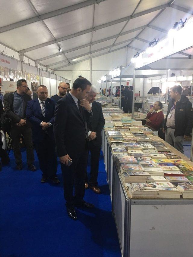 Çakabey Kitap Günleri başladı