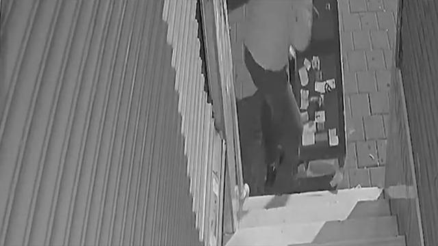 Fatih’te 4 dakikalık soygun: 200 kiloluk çelik kasayı böyle götürdüler