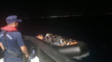 Ayvalık’ta 23 göçmen sahil güvenlik ekiplerinden kaçamadı