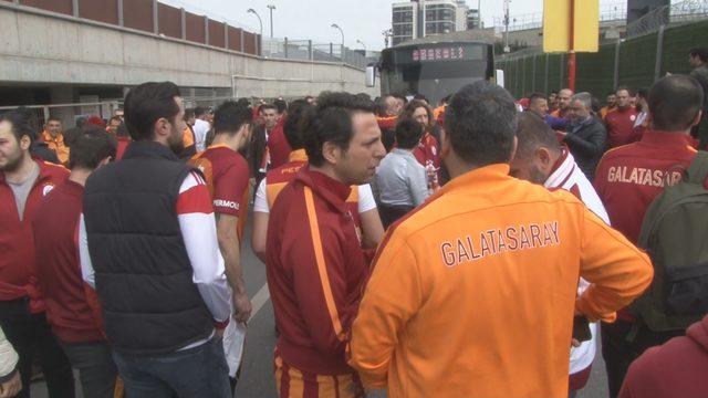 Galatasaray taraftarının derbi yolculuğu başladı