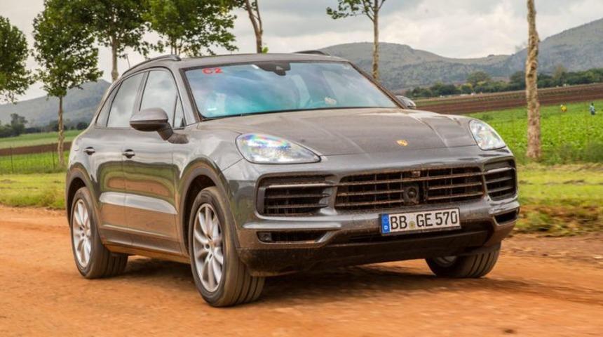 Porsche Cayenne Hybrid yolda!