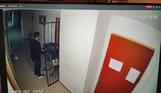 Kilolarca altını böyle çalmış! Adliyedeki soygunun görüntüleri ortaya çıktı