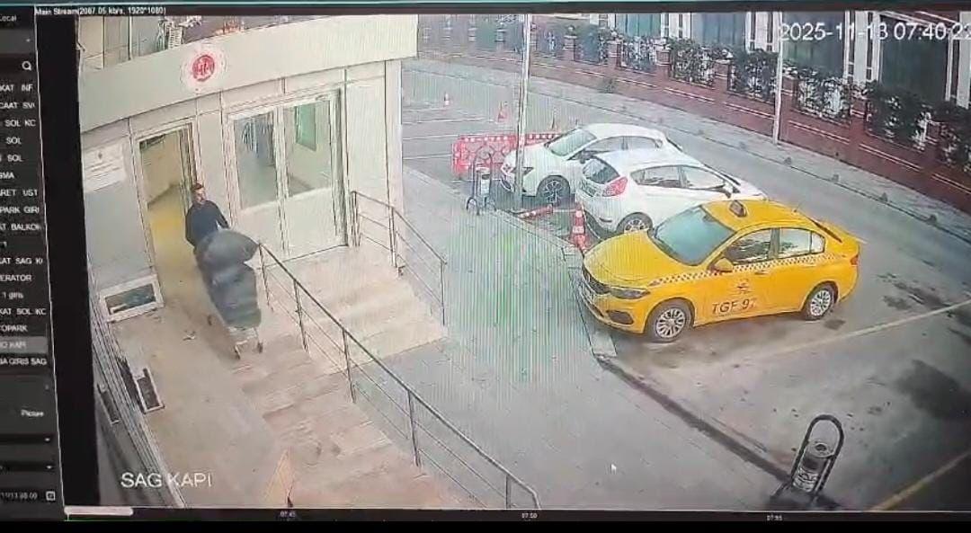  Büyükçekmece Adliyesi ndeki soygunun görüntüleri ortaya çıktı! Altınları market arabasıyla taşımış 5
