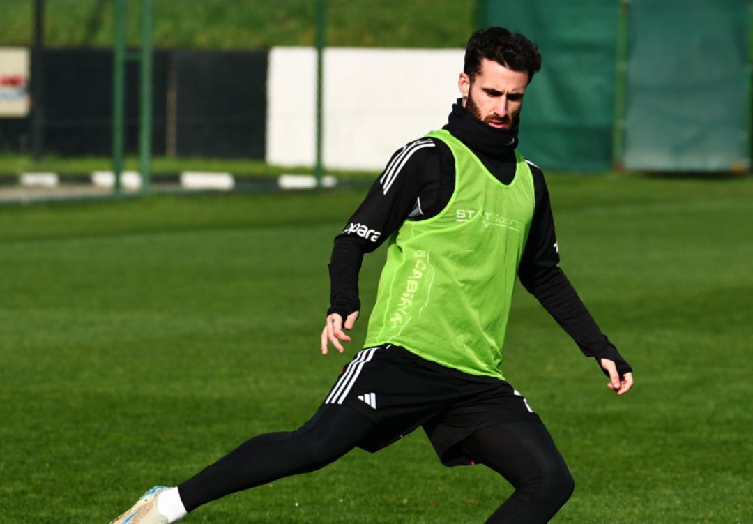 Beşiktaş ta Rafa Silva m&uuml;jdesi! Tam 34 g&uuml;n sonra geri d&ouml;nd&uuml; 1