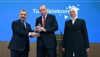 Türk Telekom CEO'su Şahin'e “Dijital Erişilebilirlik” ödülü