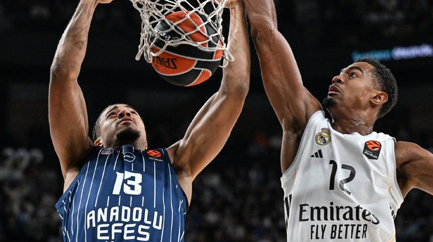 Anadolu Efes, Real Madrid'e 81-75 mağlup oldu