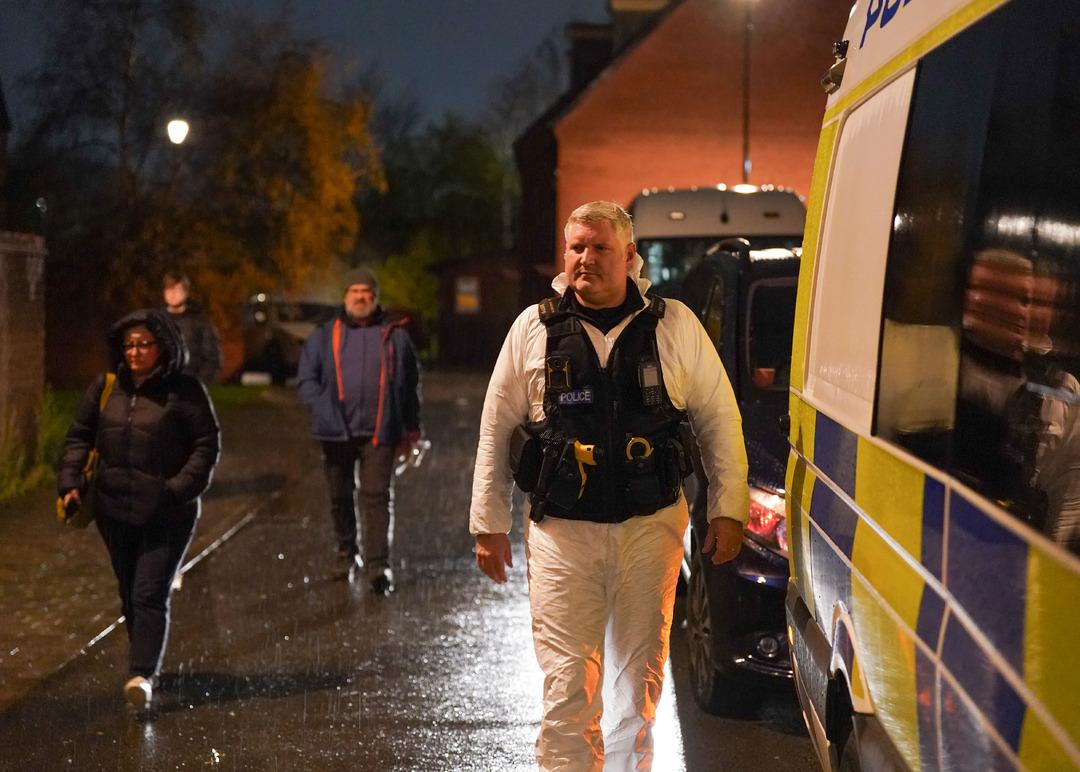 İngiltere de alarm! Patlayıcı madde şüphesiyle 200 den fazla ev tahliye edildi 1