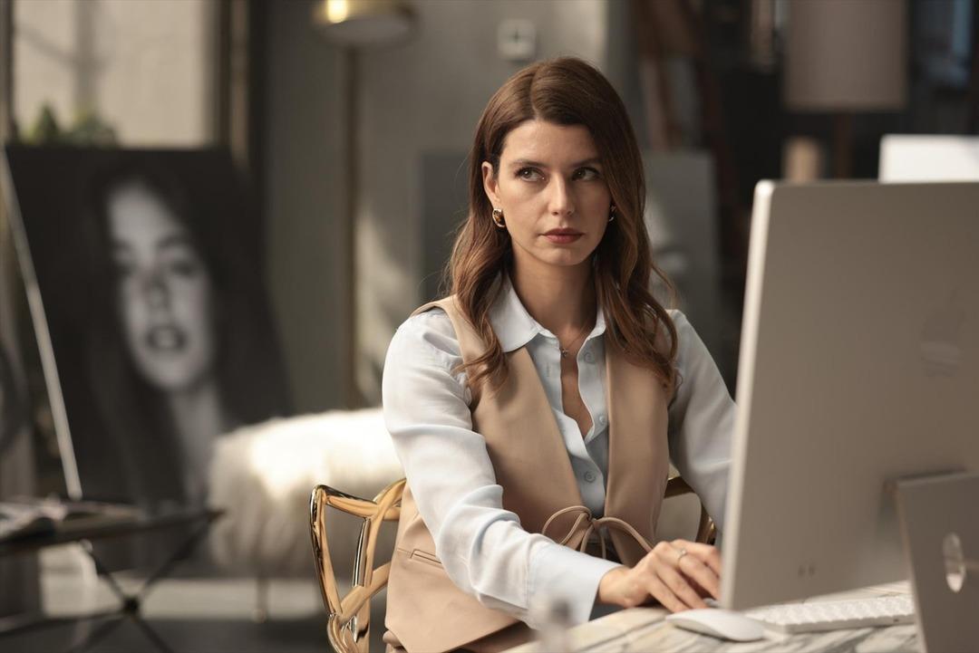 Cesur sahneler dikkat çekmişti! Beren Saat’in  Gizli Profil  filmi vizyon listesinden kaldırıldı 1