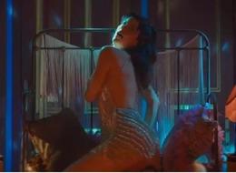 Cesur sahneler dikkat çekti! Yeni filmi vizyona girmeden kaldırıldı 