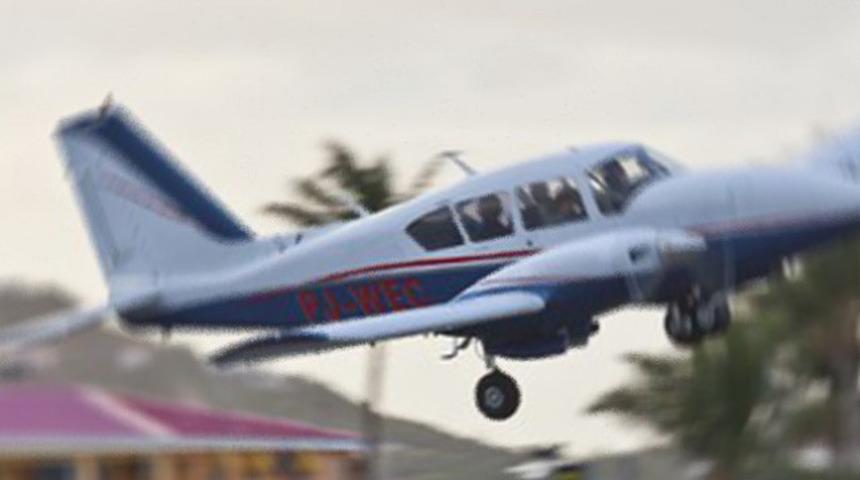 Uçak evin üzerine düştü: Çok sayıda ölü var