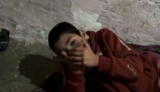 Engelli çocuğu yıllarca kümeste tutmuş! 