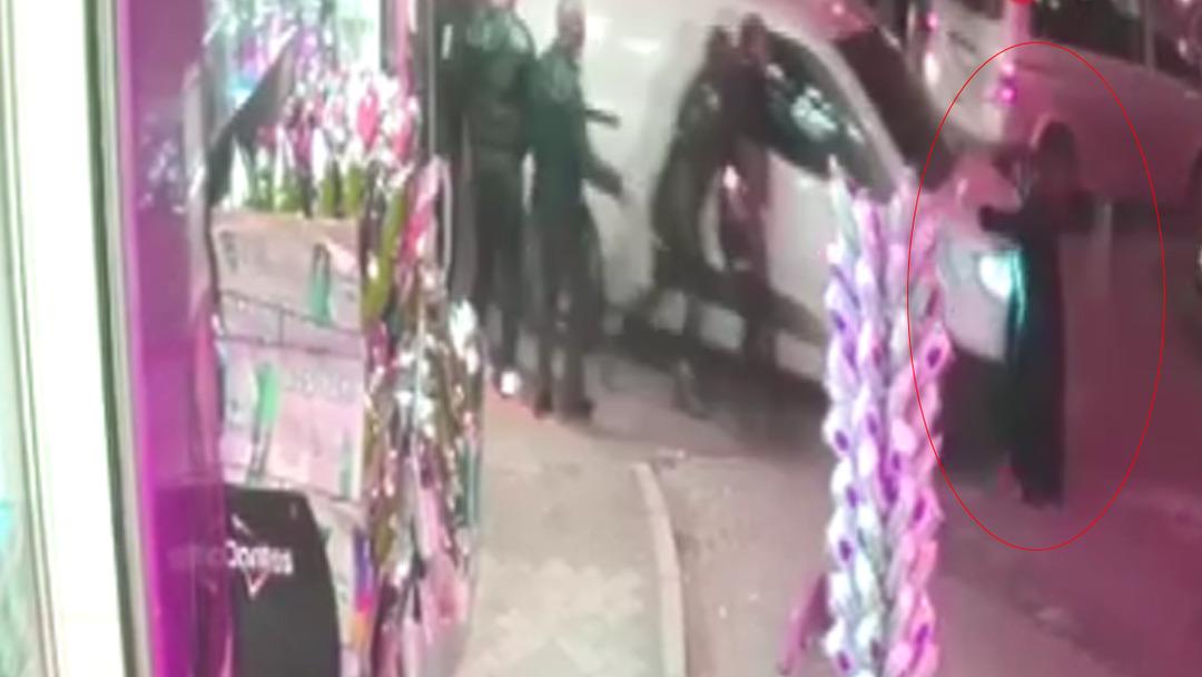 Yer: Küçükçekmece! Polisten kaçan şüpheli, yaşlı kadını arabayla ezip sürükledi 1