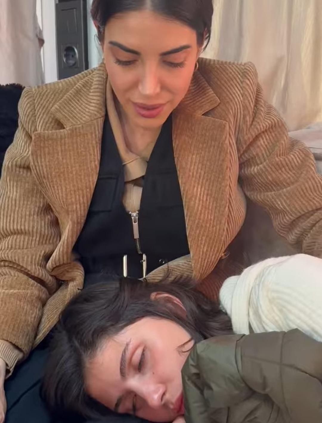 Taşacak Bu Deniz in Esme si Deniz Baysal kamera arkasını yayınladı! Beğeni yağdı 2