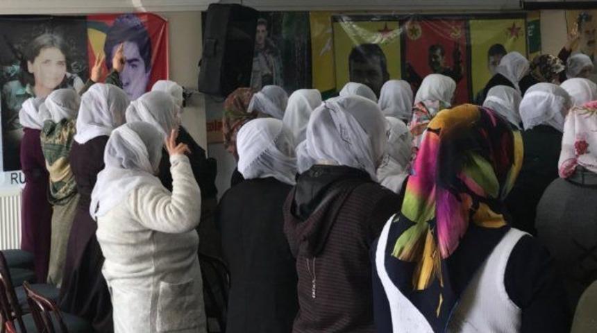 İstanbul'da skandal görüntüler! Öldürülen teröristleri böyle andılar