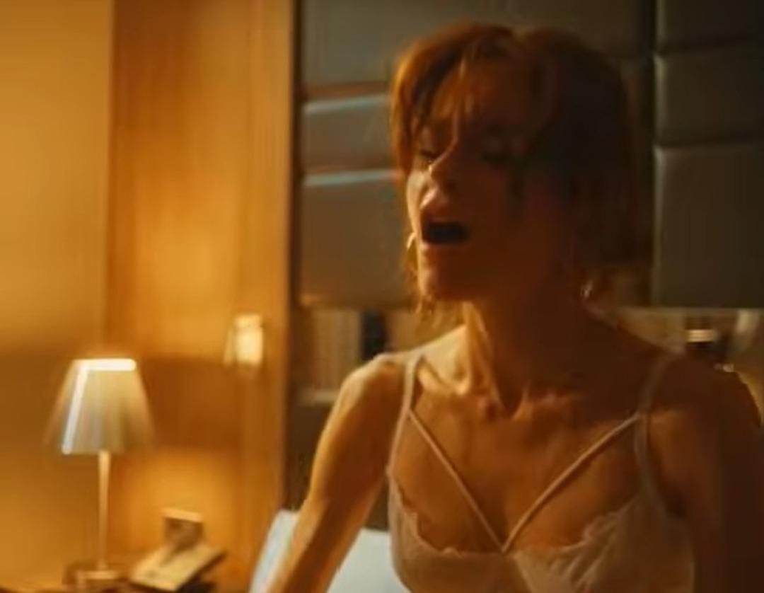 Asena Keskinci nin Jasmine dizisinin ilk tanıtımı çıktı! Erotik sahneler tepki çekti  7