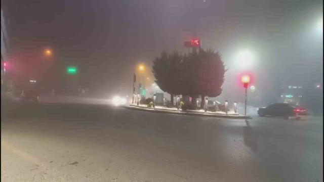 Develi’de yoğun sis etkili oldu 2