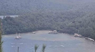 Marmaris’te 3 tekne karaya oturdu
