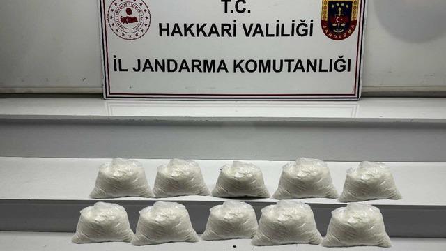 Hakkari’de 9 kilo metamfetamin ele geçirildi