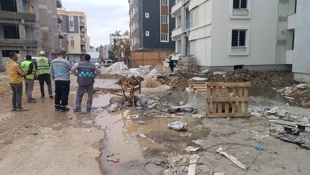 Delinen doğal gaz borusu ekipleri alarma geçirdi 4