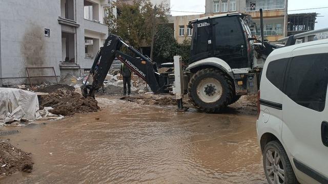 Delinen doğal gaz borusu ekipleri alarma geçirdi 2