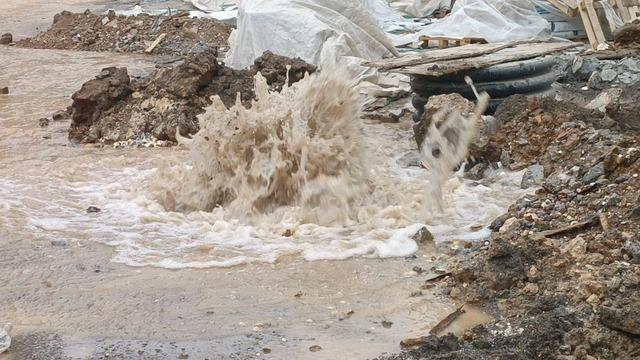 Delinen doğal gaz borusu ekipleri alarma geçirdi 1
